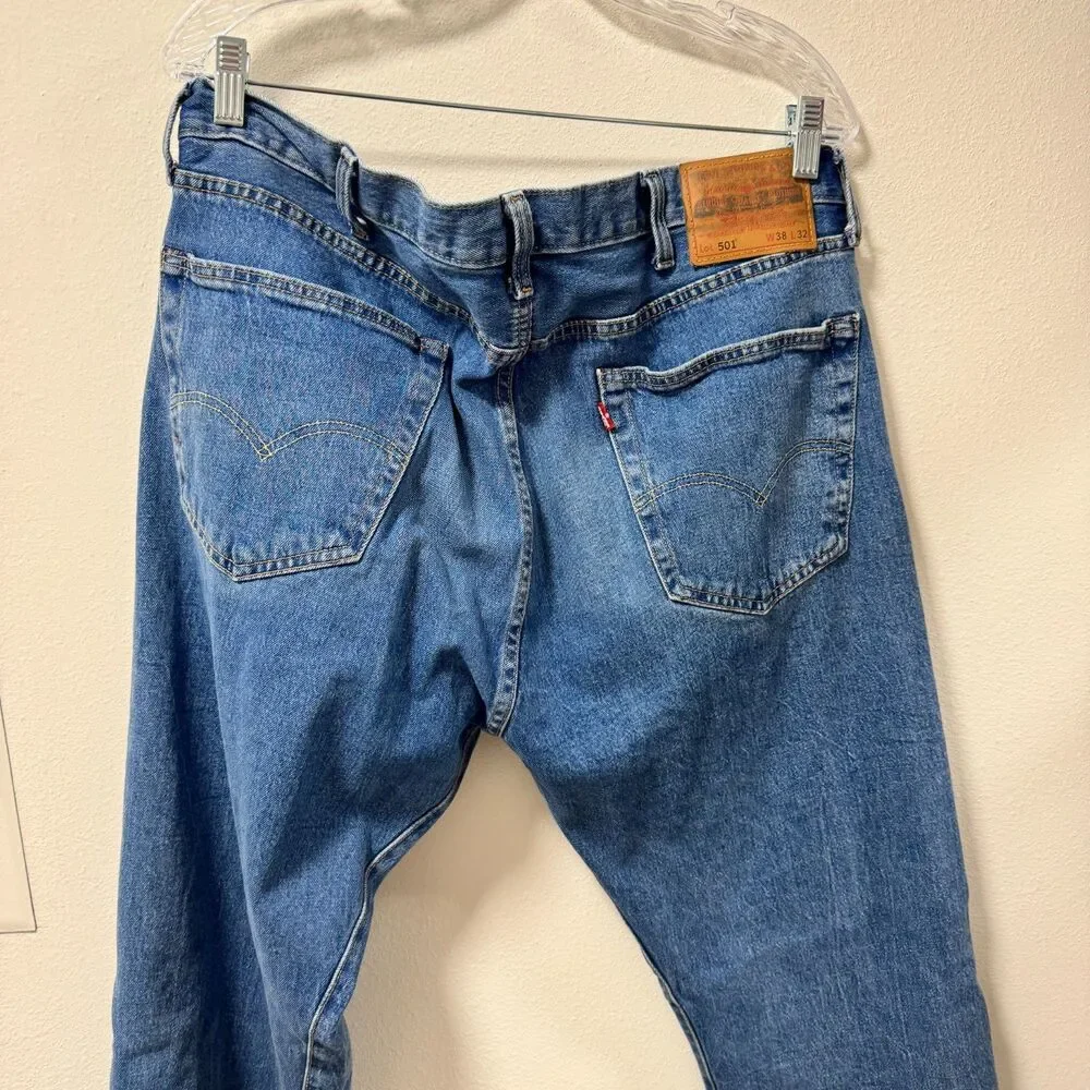 Levis 501 Mens 38x32 Button Fly Levis Premium Straight Leg